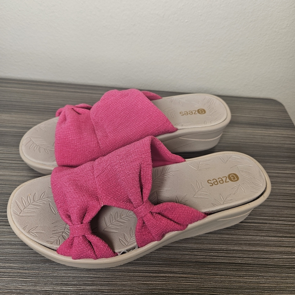 Bzees Smile More Sandals Machine Washable Size 10 Paradise Pink Fuschia - Picture 6 of 7